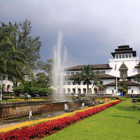 Hotel Pondokan Tjiburial Cimenyan Luaran gambar