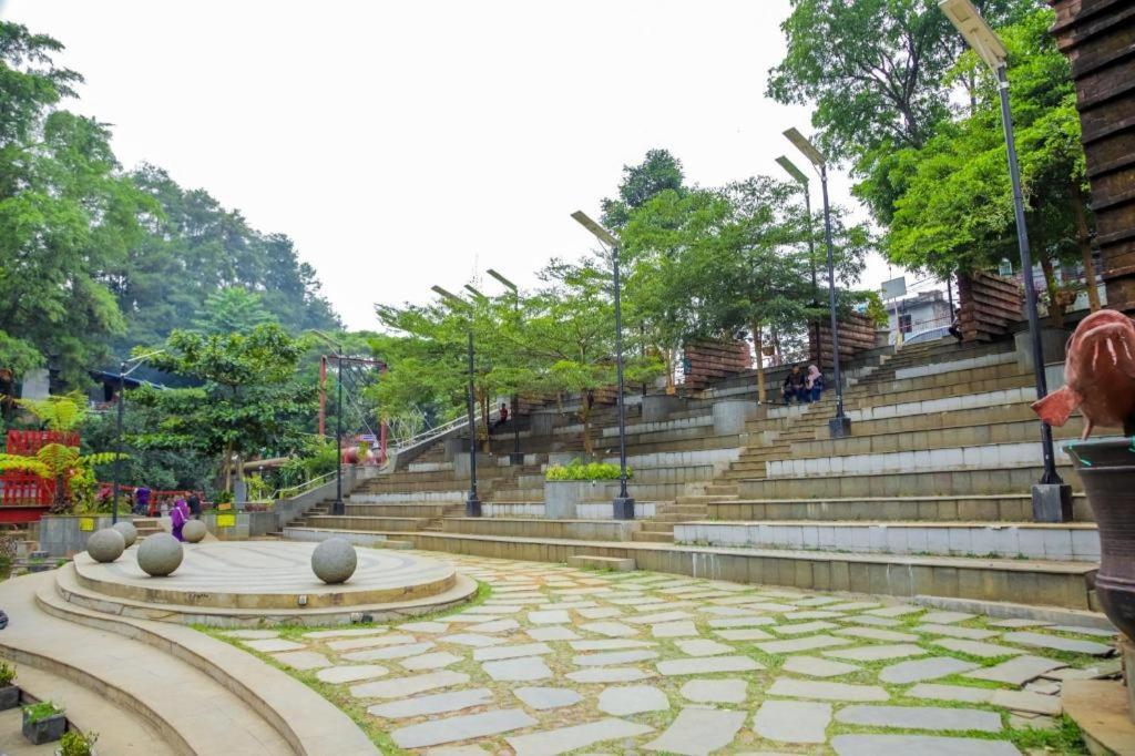 Hotel Pondokan Tjiburial Cimenyan Luaran gambar